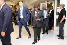 Le président du Liberia, Joseph Boakai, arrive à Dallas, au Texas, avant le sommet d’affaires États-Unis – Afrique qui se tiendra du 6 au 9 mai 2024. © X