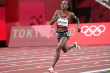 La Kényane Faith Kipyegon participe à la finale du 1 500 m féminin aux Jeux olympiques de Tokyo, le 6 août 2021. © CHINE NOUVELLE/SIPA