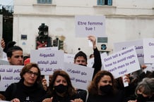 Manifestation contre les violences faites aux femmes, le 10 décembre 2021, à Tunis. © Mandatory Credit: Photo by NOUREDDINE AHMED/Shutterstock