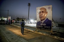 Une affiche électorale pour Mohamed Ould Ghazouani, à Nouakchott, le 26 juin 2024. © Mamsy Elkeihel/AP/SIPA