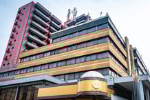 Le siège de la Bourse des valeurs mobilières d’Afrique centrale (BVMAC), à Douala. © Max Mbakop