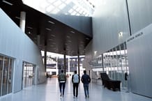 La plateforme dématérialisée pour les demandes de titres de séjour des ressortissants étrangers fait face à de nombreux problèmes qui impactent les 430 000 étudiants internationaux, dont 103 000 venus d’Afrique subsaharienne. © Anne-Christine POUJOULAT/AFP