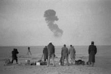 Le 25 décembre 1961, près de Reggane, dans le Sud algérien. C’est à Reggane que fut expérimentée la première bombe atomique française. © AFP