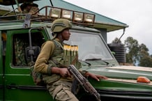 Un rebelle du M23 à Kibumba, dans l’est de la RDC, en décembre 2022. © GLODY MURHABAZI / AFP