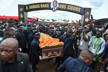 Le cercueil de l’ancien président Henri Konan Bédié à Pépressou, le 1er juin 2024. © Issouf SANOGO / AFP