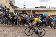 Le coureur cycliste Joseph Blackmore, lors du Tour du Rwanda, le 25 février 2024 à Kigali. © Photo by Guillem Sartorio / AFP