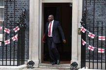 Le ministre britannique des Affaires étrangères, du Commonwealth et du Développement, David Lammy, sort de la résidence du Premier ministre, au 10 Downing Street, à Londres, le 9 juillet 2024. © Chris J. Ratcliffe / Reuters