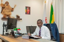 Marcellin Simba Ngabi, dans son bureau de la Société nationale des hydrocarbures du Gabon, à Libreville, en janvier 2024. © Société nationale des hydrocarbures du Gabon