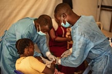 « Il existe environ 200 000 doses de vaccins disponibles dans le monde contre ce virus, un chiffre bien trop faible compte tenu des besoins réels », estime Richard Mihigo © Zanem Nety Zaidi/CHINE NOUVELLE/SIPA