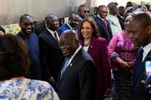 La vice-présidente américaine, Kamala Harris, et le président ghanéen, Nana Akufo-Addo, à Accra, le 27 mars 2023. © REUTERS/Francis Kokoroko