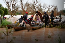 Le 20 août, sur la route reliant Niamey aux provinces du Tillabéri, au Niger. © BOUREIMA HAMA / AFP