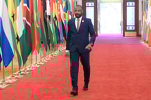 Le président malien Assimi Goïta arrive au Sommet 2024 du Forum sur la coopération sino-africaine (Focac) à Pékin, le 5 septembre 2024. © Li He / XINHUA / Xinhua via AFP