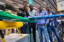 Les dirigeants rwandais, au premier rang desquels le président Paul Kagame, au pouvoir depuis 1994, ont choisi de développer et d’accompagner la technologie plutôt que de la subir. © Sven Torfinn/PANOS-REA