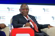 Le Sud-Africain Cyril Ramaphosa, à Abidjan lors du CEO Forum, le 12 mai 2025. © Mohamed Aly Diabate/ACF pour JA