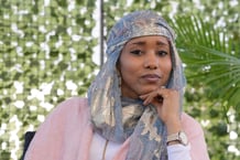 La sociologue et réalisatrice franco-tchadienne Aché Ahmat Moustapha met en lumière le sexisme et le cyberharcèement dont sont victimes les femmes africaines, dans son film documentaire intitulé « #Harcèlement 2.0 : Résilience des Africaines connectées ». © Facebook