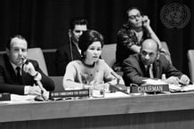 Halima Ouarzazi préside la troisième Commission de l’Assemblée générale des Nations unies, à l’ONU, à New York, le 6 décembre 1966. © UN Photo / Yutaka Nagata