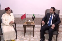 Nasser Bourita, ministre marocain des Affaires étrangères, et son homologue syrien, Assaad al-Chaibani, le 17 mai 2025 à Bagdad. © Maroc Diplomatie/X