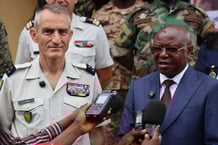 Le général français Pascal Ianni, en visite officielle à Bangui.