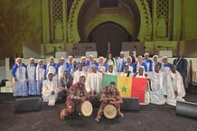 Les musiciens de ensemble Dahira Safinatoul Amaan qui a représenté le Sénégal au Festival des musiques sacrées du monde de Fès, en mai 2025.
