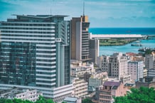 Vue aérienne de Port Louis, à l’île Maurice. © ADOBESTOCK