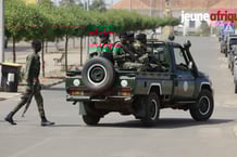 Des soldats dans les rues de Bissau, le 26 novembre 2025. © Photo par PATRICK MEINHARDT / AFP