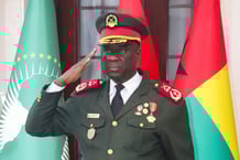 Le général Horta N’tam, nouveau président de transition, à Bissau, le 27 novembre 2025.