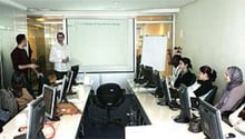 Cours de formation interne chez Axa Direct Assurances, à Rabat. © AFP