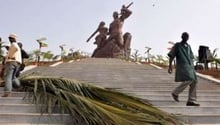 Préparatifs de l’inauguration du monument de la renaissance africaine, le 2 avril 2010 à Dakar. © AFP