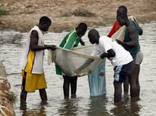 Sénégal: un village exige le transfert de sols contaminés au plomb © AFP