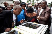 RDC: l’ONG de Floribert Chebeya accuse la justice de vouloir faire oublier sa mort © AFP