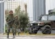 Tunisie: affrontements à Tunis, deux morts dans le sud, ministre limogé © AFP