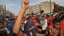 Des Marocains manifestent dans Casablanca, le 19 juin 2011. © AFP