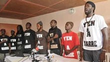 Les rappeurs du groupe « Y’en a marre », lors d’une conférence de presse le 27 juin 2011 à Dakar. © AFP