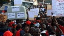 L’opposition sénégalaise commence à se structurer autour de trois grandes alliances contre Wade. © Nendiana/AFP