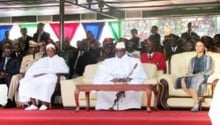 Le 19 janvier à Banjul, Abdoulaye Wade assistait à l’investiture de Yaya Jammeh. © Dawda Bay/AFP