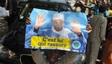 Un partisan d’Abdoulaye Wade lors d’un meeting à Ziguinchor le 11 février 2012. © AFP