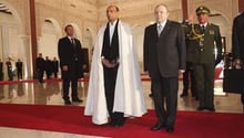 Moncef Marzouki avec Abdelaziz Bouteflika, à Alger, le 12 février. © Ramzi Boudina/Reuters