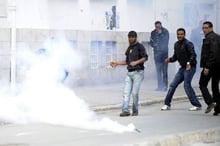 Tunisie: des blessés lors de la dispersion d’une manifestation de chômeurs © AFP
