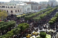 Quelques milliers de manifestants à Tunis en hommage à un opposant assassiné © AFP
