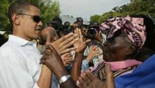 Obama au Kenya, en 2008, avant d’être élu. © AFP Archives