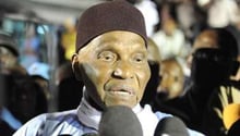 Abdoulaye Wade, de retour au Sénégal après 22 mois d’absence, le 26 avril 2014. © AFP