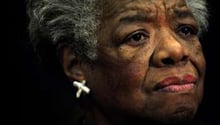 Maya Angelou fut écrivaine, danseuse, chanteuse, productrice, enseignante, serveuse, journaliste… © Tim Sloan/AFP/Getty Images