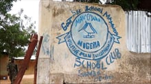 Nigeria: 58 morts dans l’attentat suicide de lundi contre un lycée © AFP