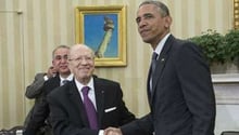 Le président tunisien Béji Caïd Essebsi est reçu par son homologue américain Barack Obama. © Nicholas Kamm/AFP