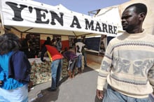 Un stand du mouvement citoyen sénégalais « Y’en marre », le 22 janvier 2012 à Dakar. © Seyllou/AFP