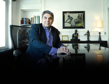 Abbas Jaber dans son bureau à Paris, le 18 juin 2014. © Vincent Fournier/J.A.