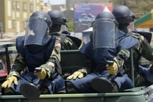 Une unité de police sénégalaise défile à Dakar le 6 avril 2016. © AFP/Seyllou