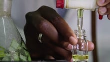Fort de premiers tests qui se sont révélés encourageants, FasoSoap veut lancer des tests plus exhaustifs dans les laboratoires du Centre National de Recherche et de Formation sur le Paludisme (CNRFP) à Ouagadougou.