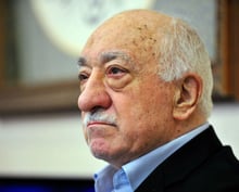 L’imam turc Fethullah Gülen lors d’une rencontre avec la presse aux États-Unis, le 17 juillet 2016. © DR