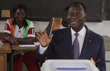 Alassane Dramane Ouattara, le président ivoirien, le jour du vote pour le référendum constitutionnel, le 30 octobre 2016 à Abidjan. © Diomande Ble Blonde/AP/SIPA